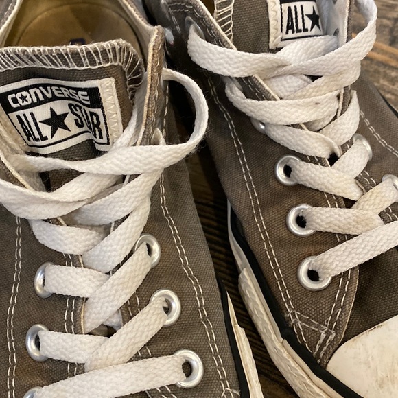 Converse All Star Sz 5.5 Low Top Chuck Taylors - Picture 7 of 8